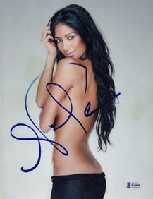 Nicole Scherzinger signed photograph