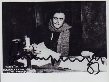 Luciano Pavarotti signed photograph