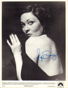 Faye Dunaway signed 11x14 photograph