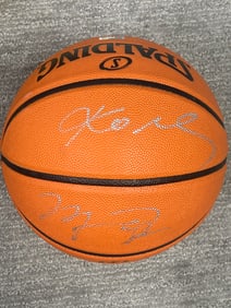 Michael Jordan and Kobe Bryant signed basektball