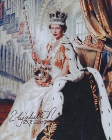 Rare Queen Elizabeth signed photograph
