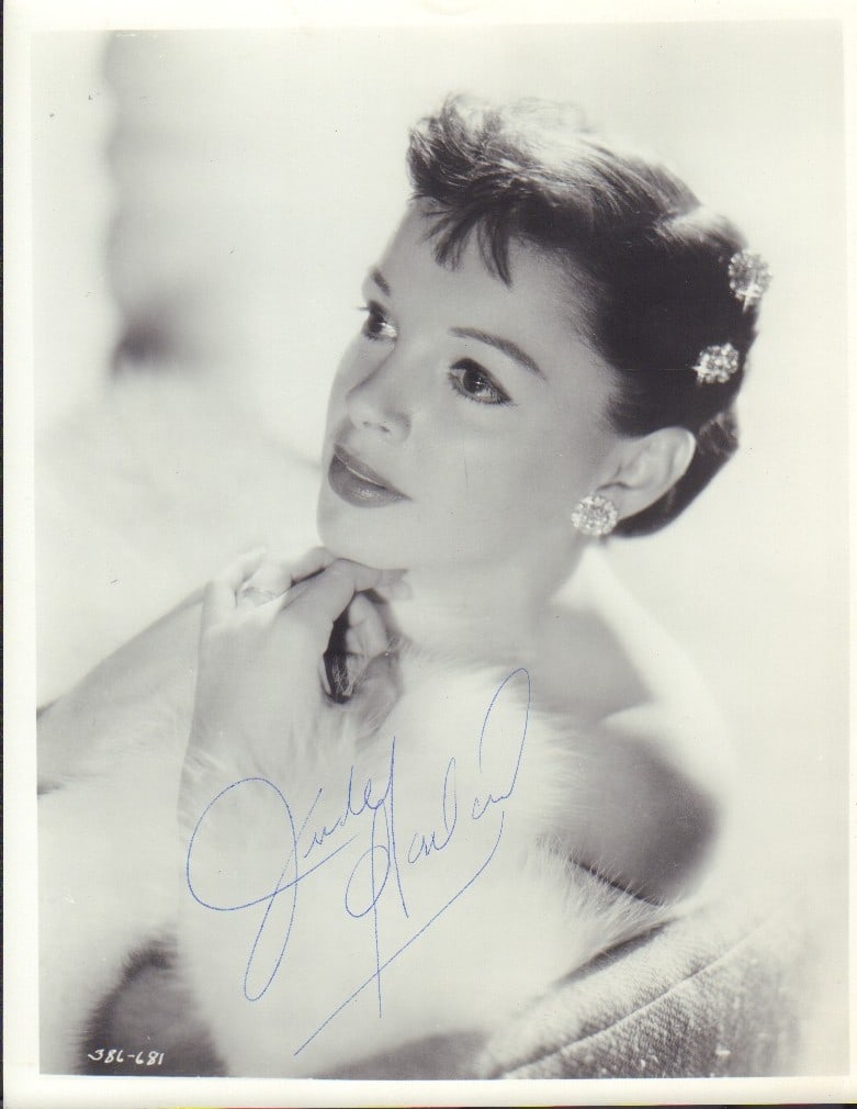 Judy Garland signed photograph (1 of 1)