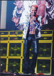David Lee Roth signed 11x14 photograph: Former Van Halen lead singer signed stage shot 11x14 photograph This item comes with a fully illustrated serial numbered letter of authenticity guaranteeing its authenticity for the life of the piece