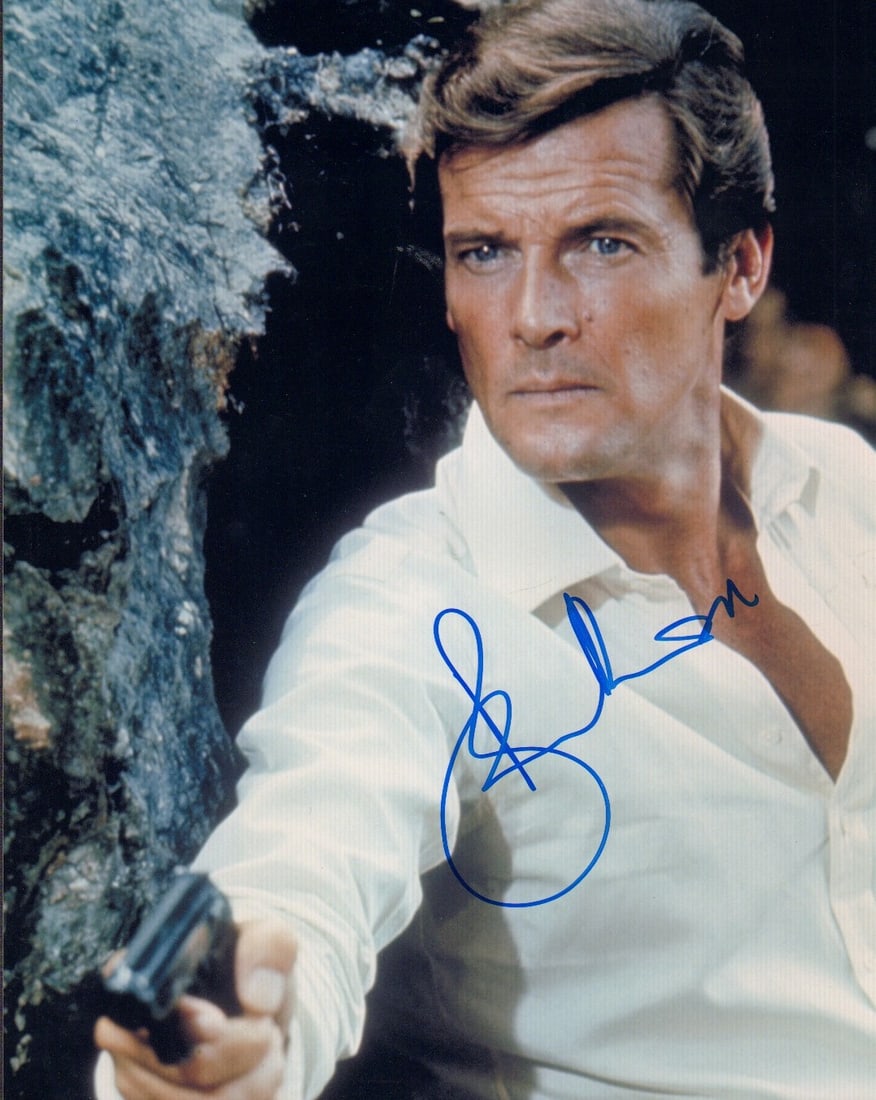 Roger Moore signed James Bond 11x14 photograph (1 of 1)