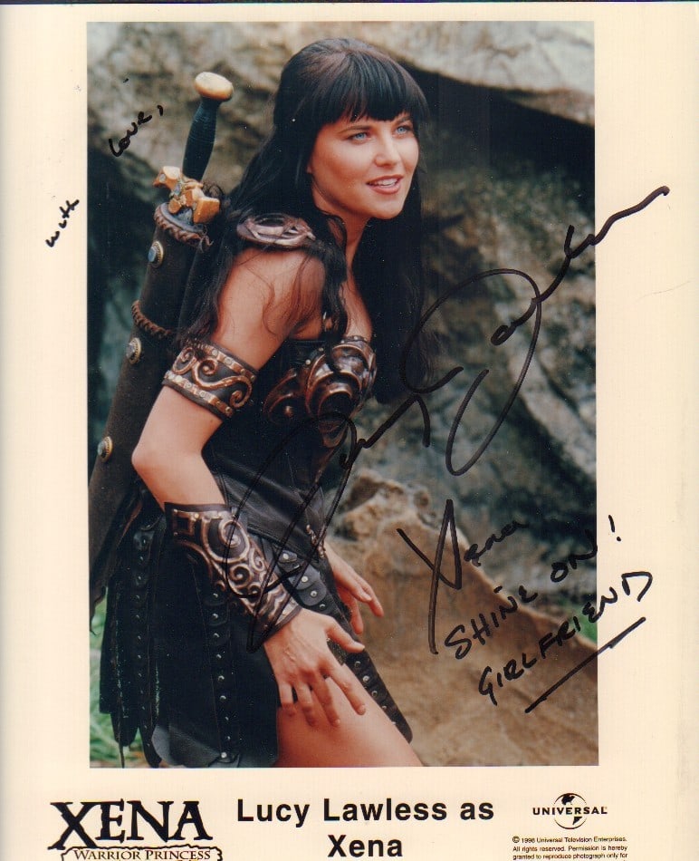 Lucy Lawless signed photograph (1 of 1)