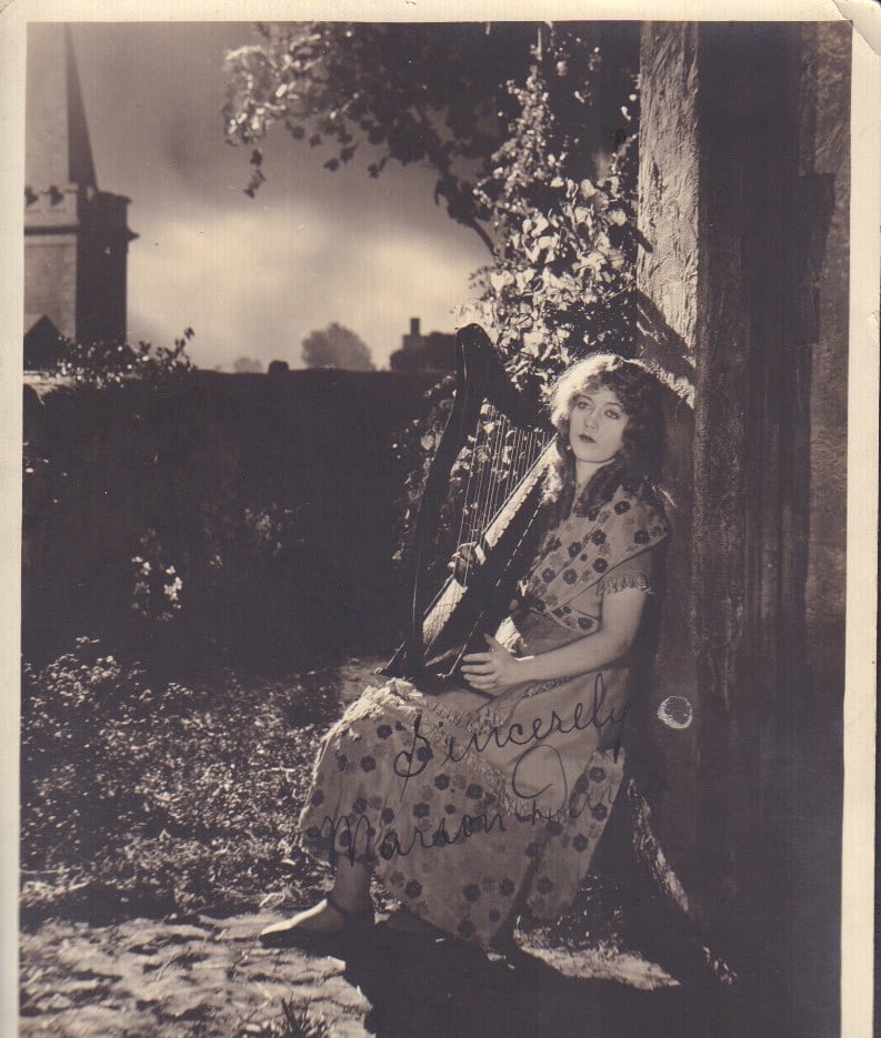 Marion Davies signed photograph (1 of 1)