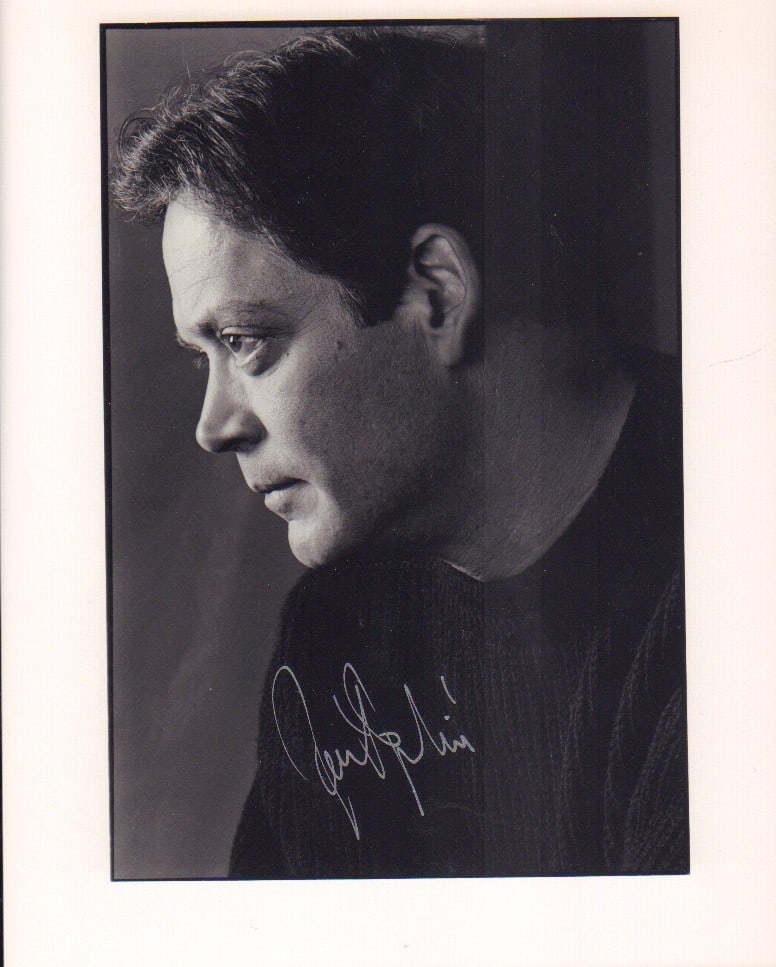 Raul Julia signed photo (1 of 1)