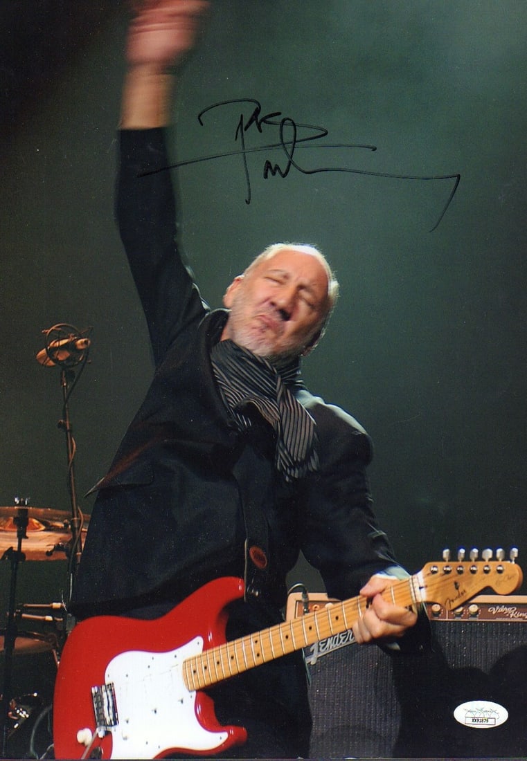 Pete Townshend signed 11x14 photo (1 of 1)