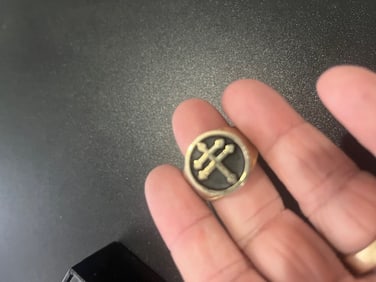Magnum PI Tom Sellecks ring