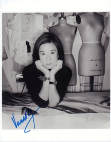 Vera Wang signed photograph