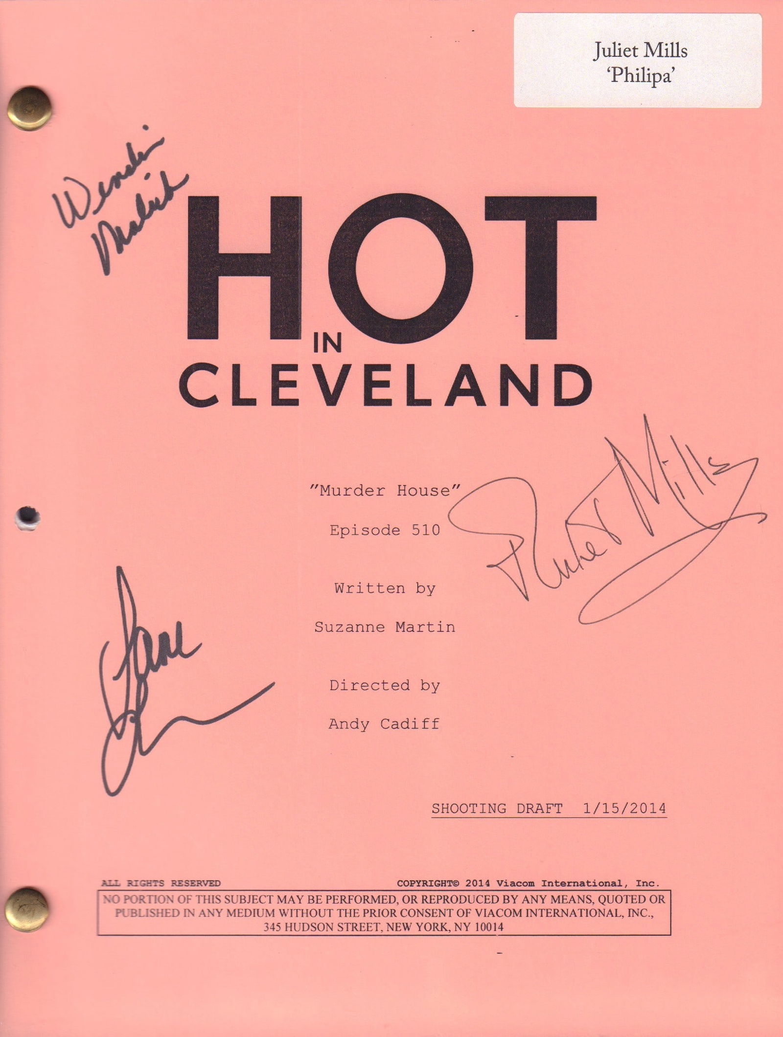 Hot in Cleveland cast signed script (1 of 1)