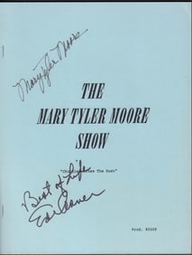 Mary Tyler Moore signed script