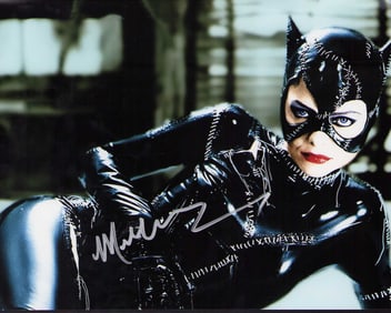Michelle Pfeiffer Catwoman signed photograph