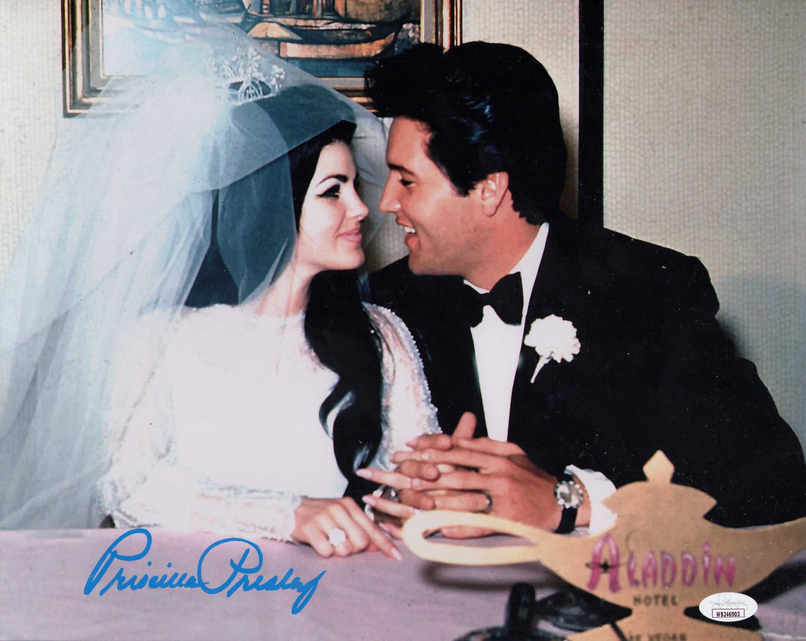 Priscilla Presley signed photograph (1 of 1)