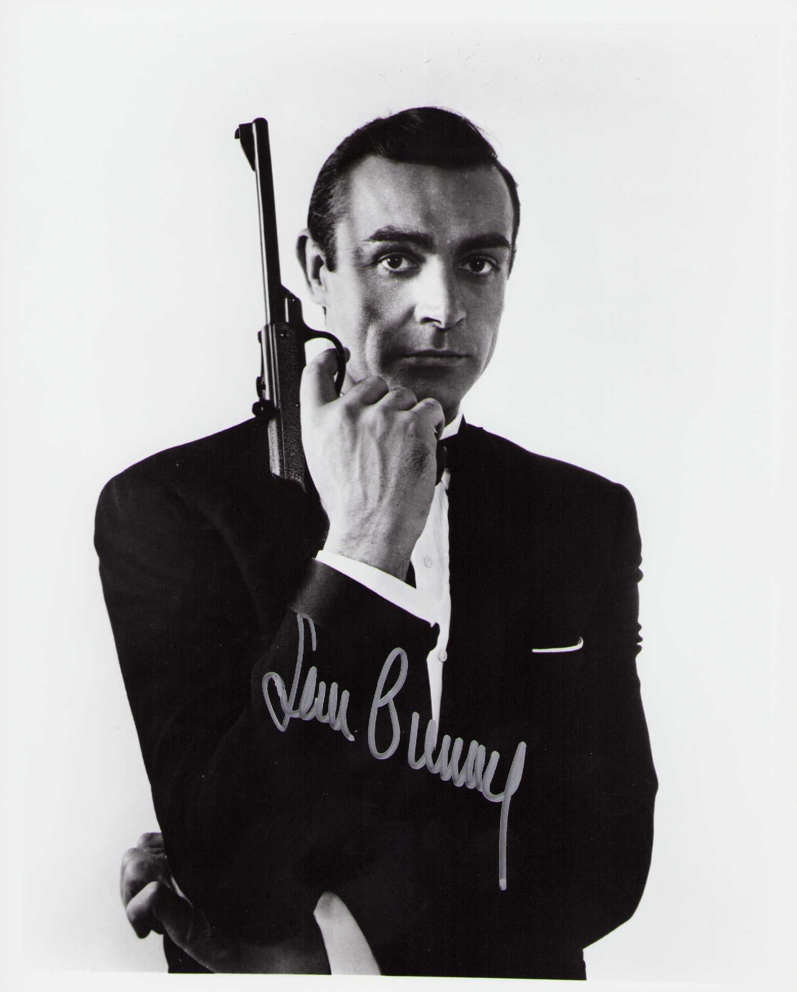 Sean Connery James Bond signed photograph (1 of 1)
