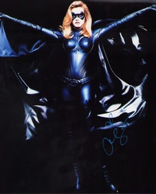 Alicia Silverstone Batgirl signed photograph