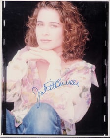 Julie Bowen signed photograph