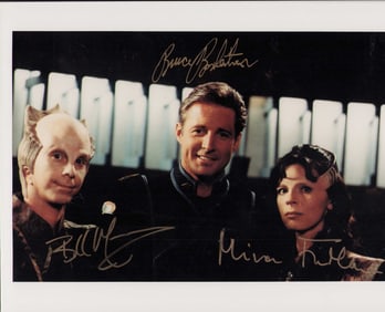 Babylon 5 cast signed photograph