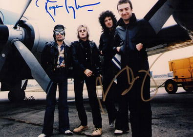 QUEEN signed photograph