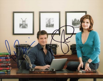Castle cast signed photograph