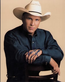 Garth Brooks signed photograph