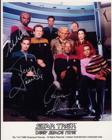 Star Trek Deep space Nine cast signed photograph