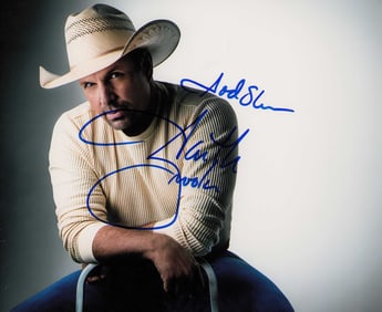 Garth Brooks signed photograph
