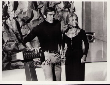 Lee Majors signed Six Million Dollar man photograph