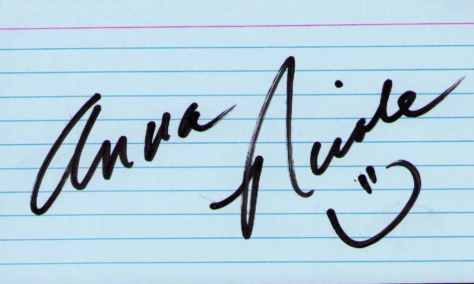 Anna Nicole signature (1 of 1)