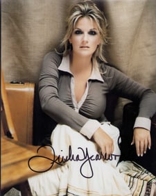 Trisha Yearwood signed photo