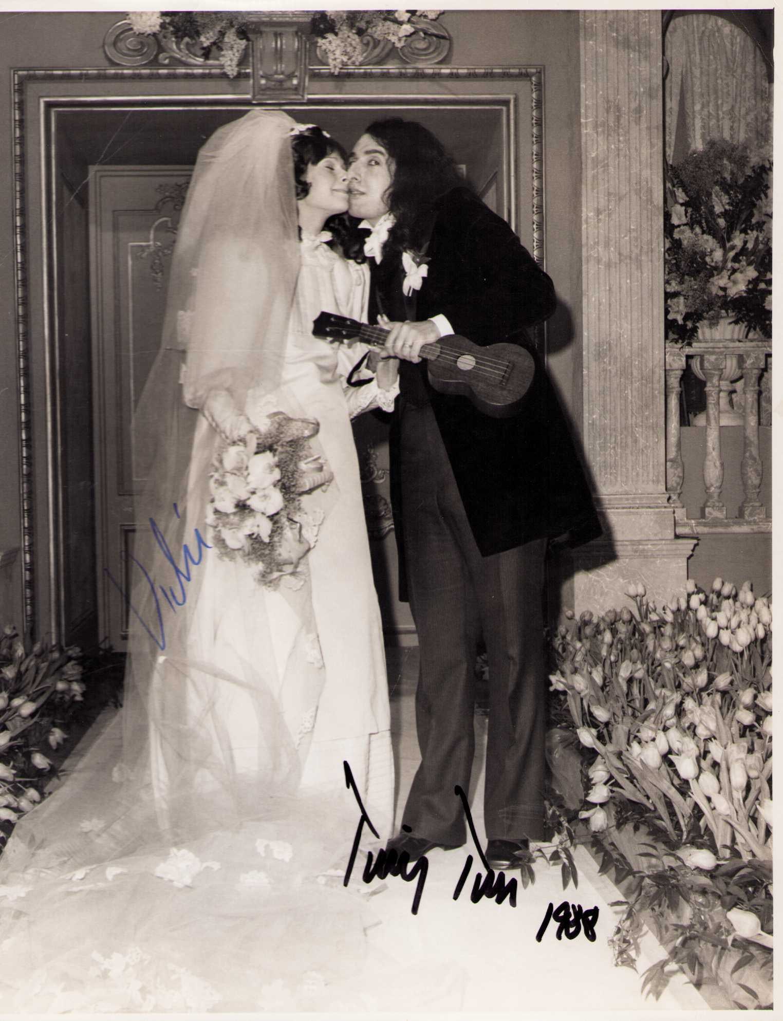 Tiny Tim and Miss Vicki signed photo (1 of 1)