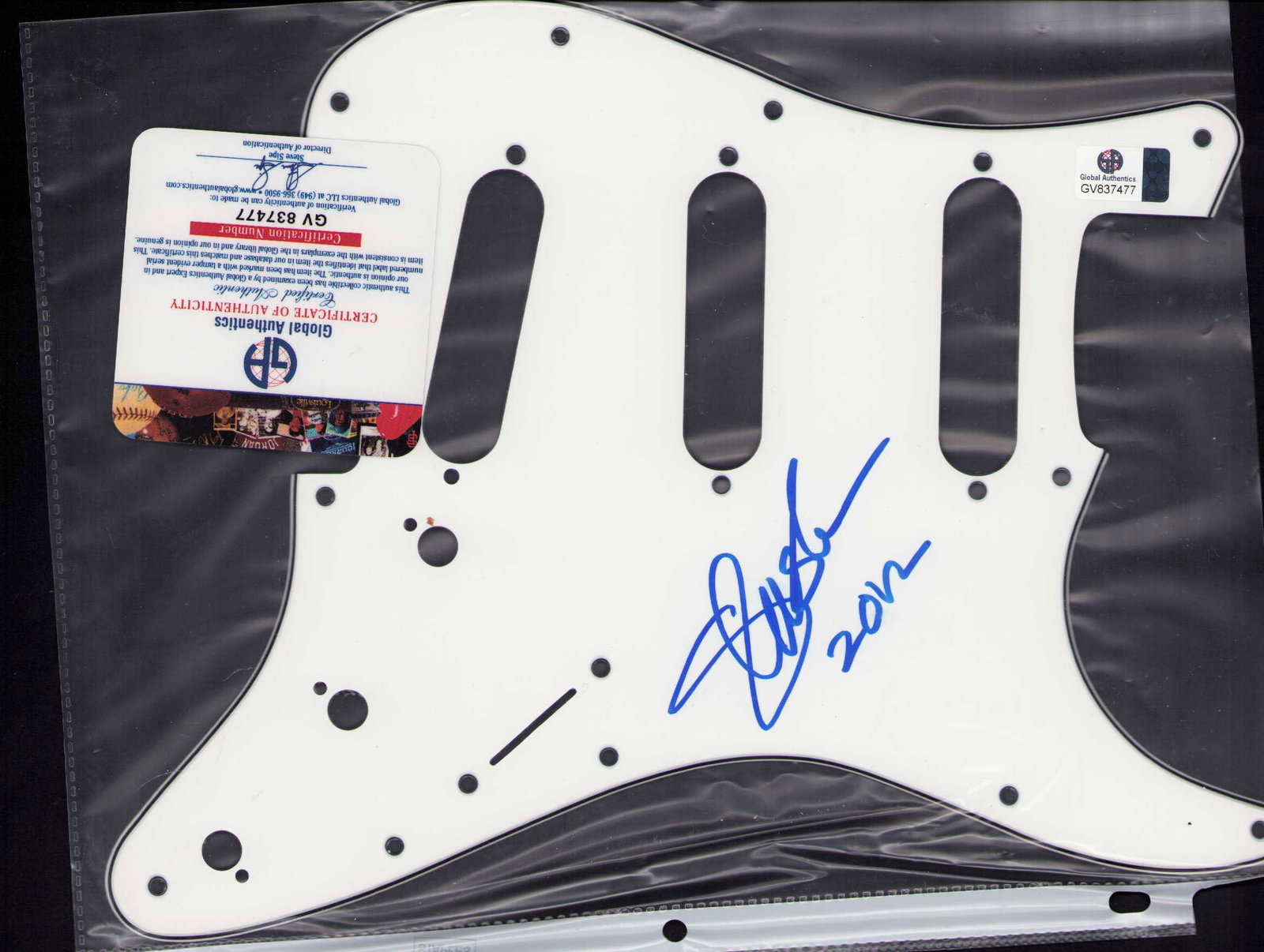 Slash signed strat style electric pickguard (1 of 1)