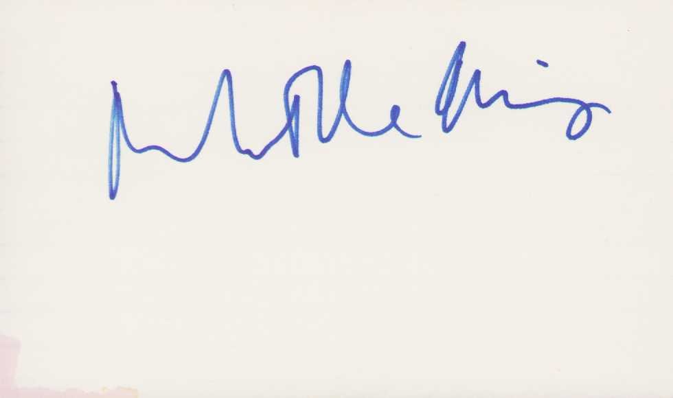 Robert Deniro signature (1 of 1)
