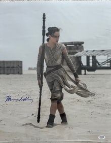 Daisy Ridley signed Star Wars 16x20 photograph
