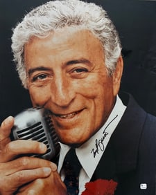 Tony Bennett signed 16x20 photograph