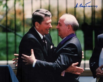 Mikhail Gorbachev signed 11x14 photograph