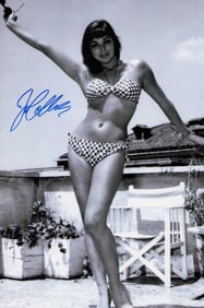 Joan Collins aged 18 and sexy signed photograph 11x14