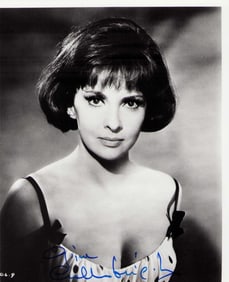 Gina Lolobridgida signed photograph