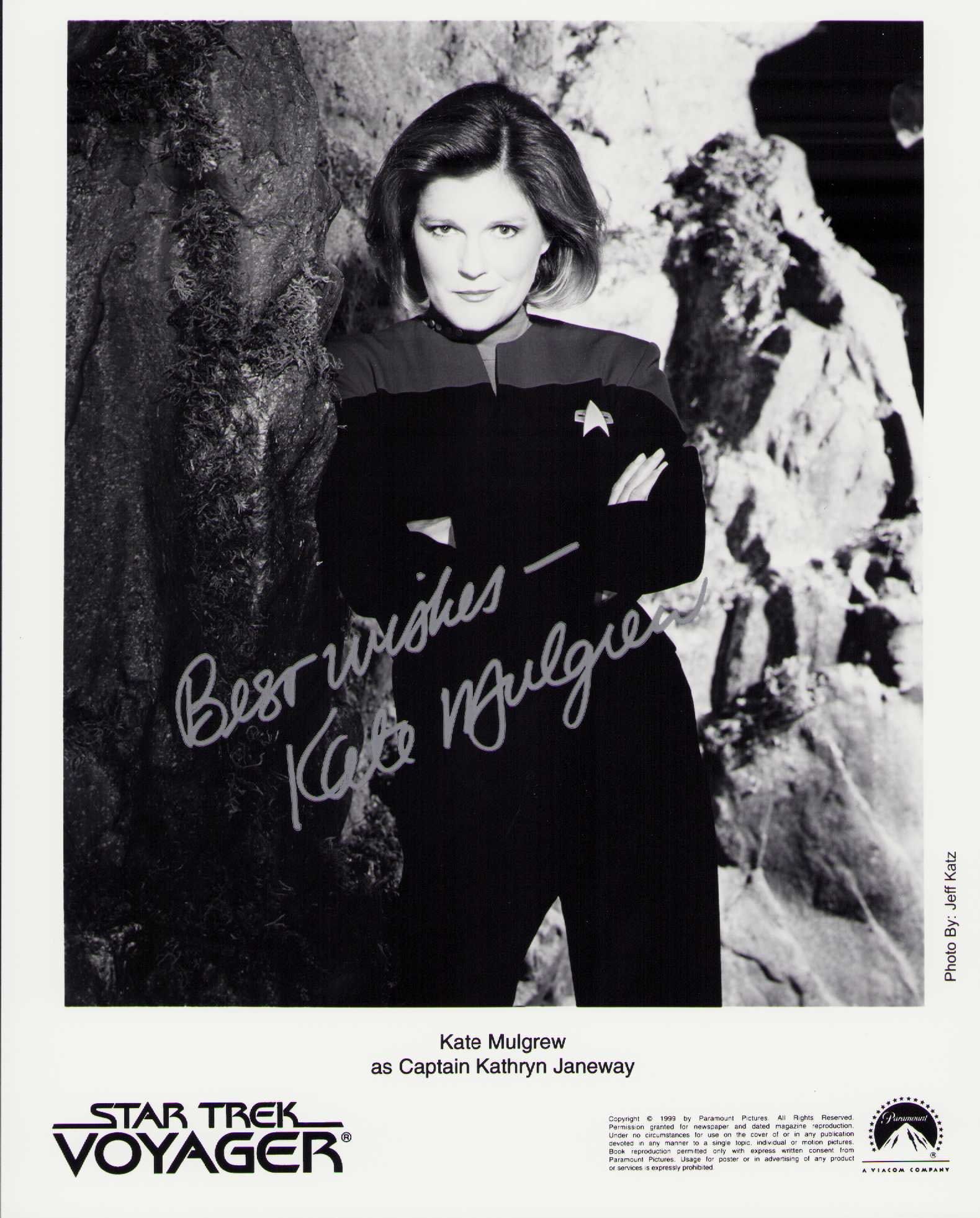 Kate Mulgrew Star Trek signed photograph (1 of 1)