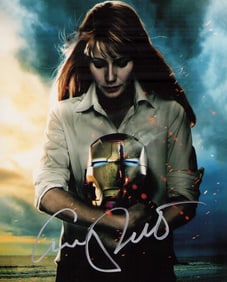 Gwnyeth Paltrow signed photograph