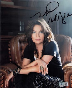 Martina McBride Beckett signed photograph