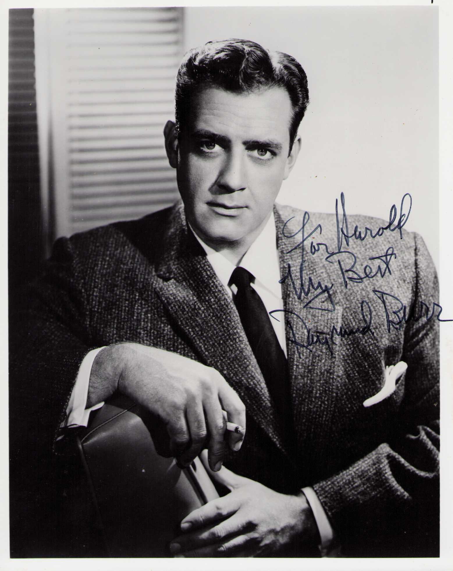 Raymond Burr signed photograph (1 of 1)