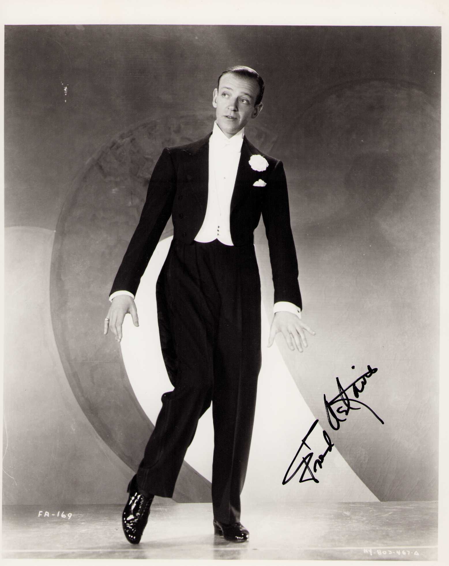 Fred Astaire signed photograph (1 of 1)