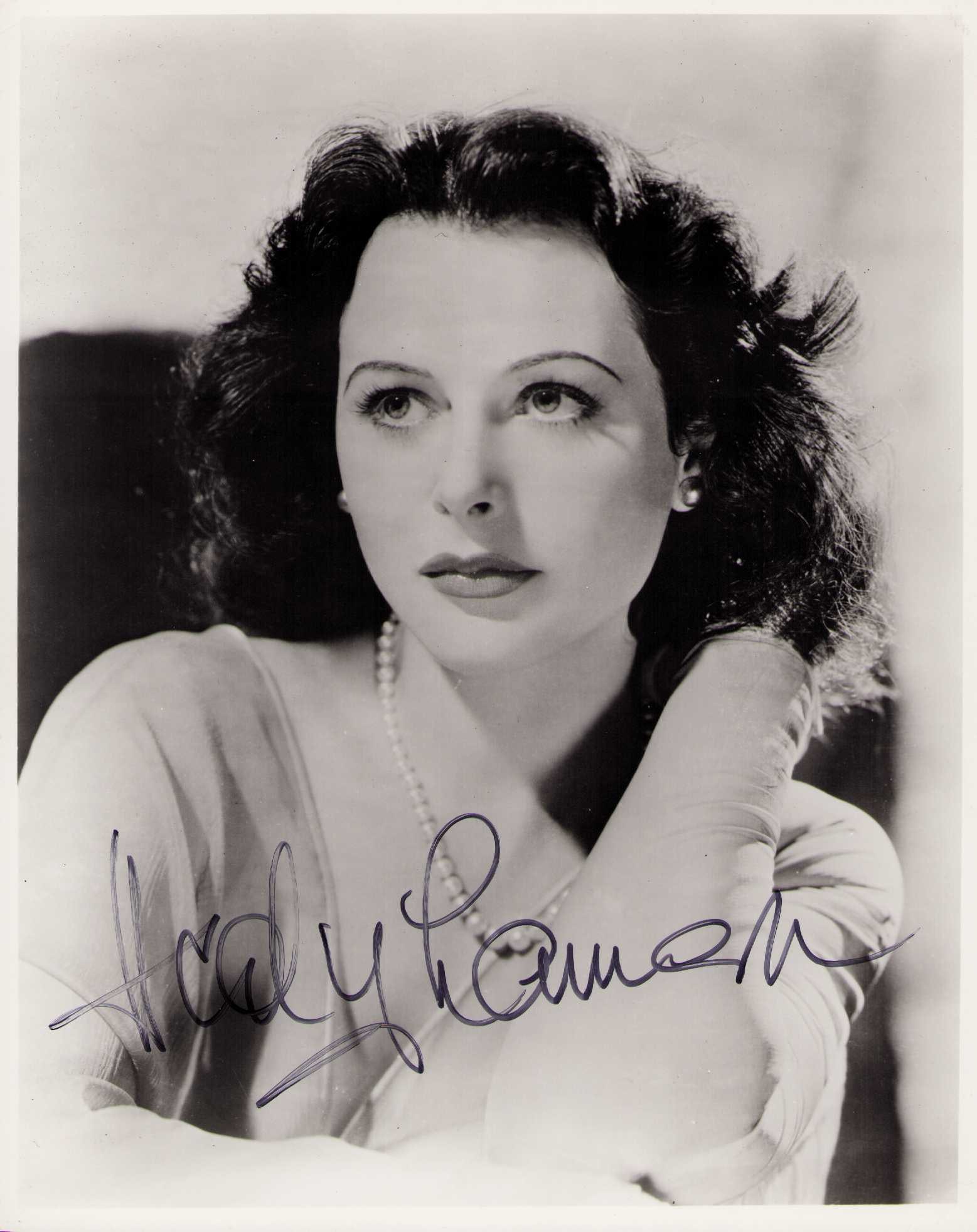 Hedy Lamarr signed photograph (1 of 1)
