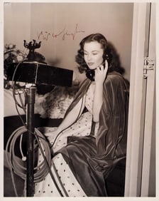 Vivien Leigh signed photograph