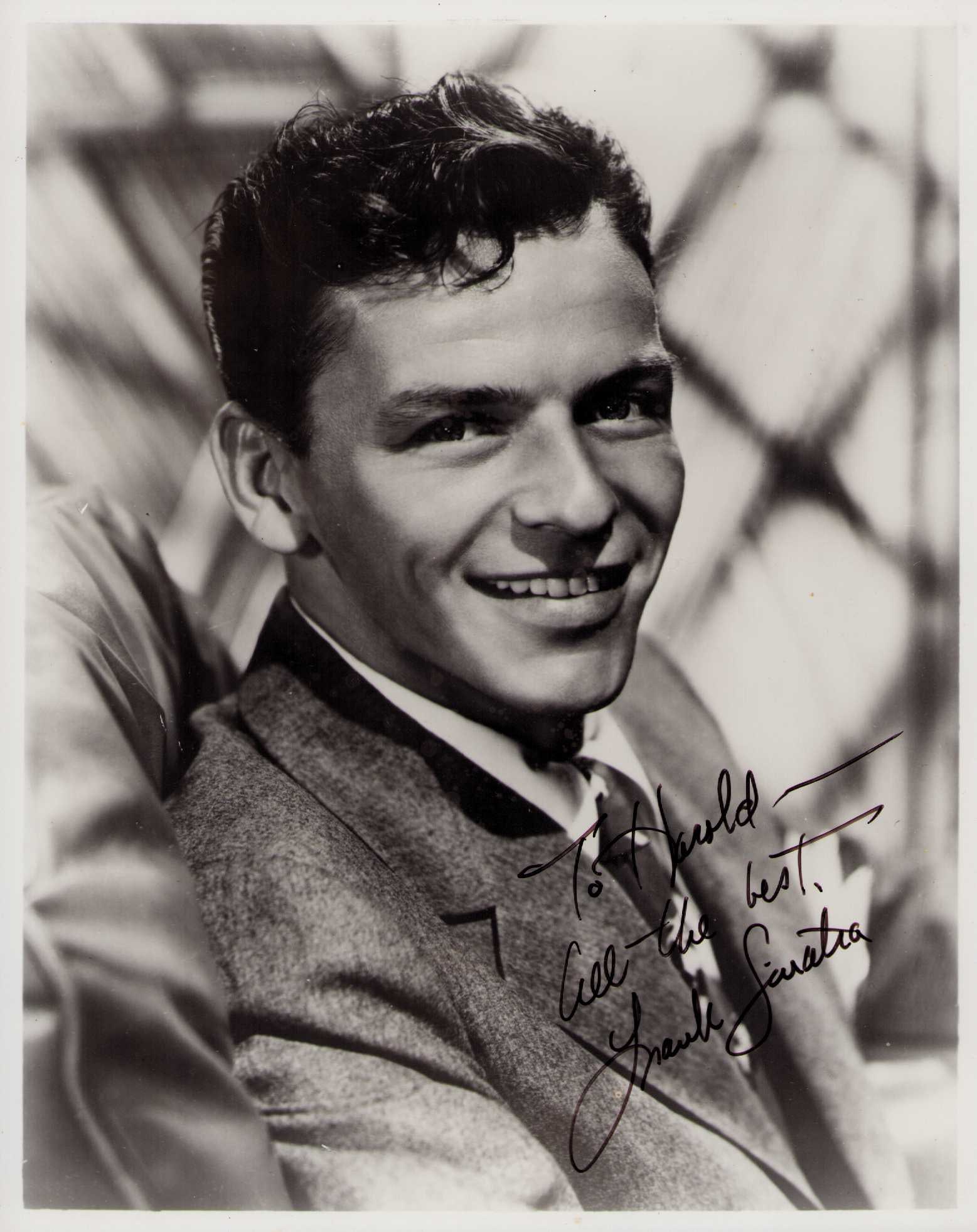 Frank Sinatra signed vintage photograph (1 of 1)