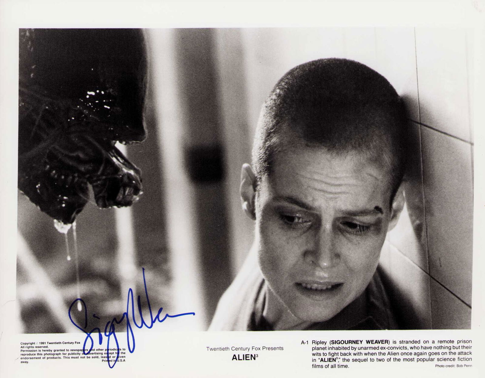 Sigourney Weaver vintage Alien signed photograph (1 of 1)