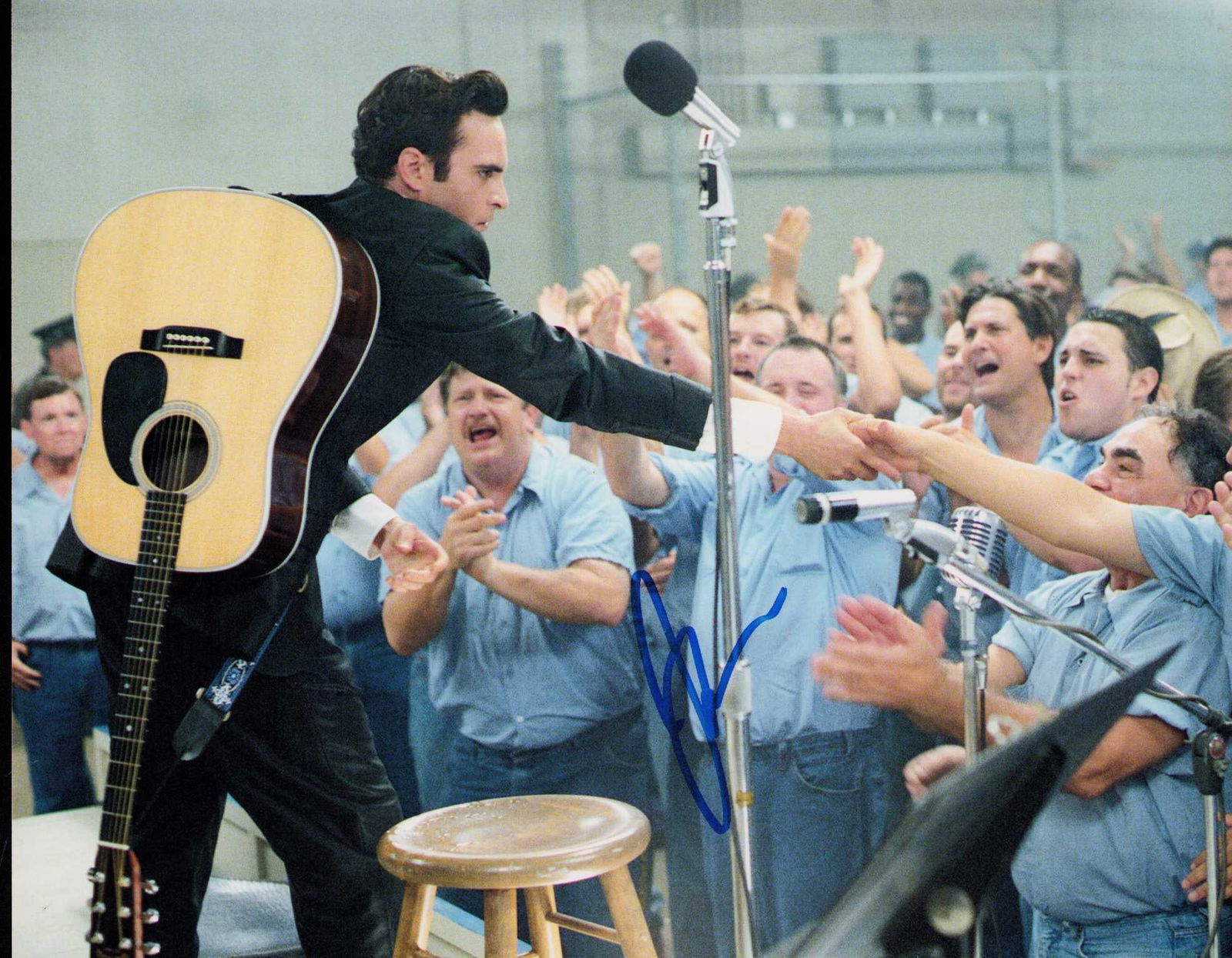 Joaquin Pheonix signed photograph (1 of 1)