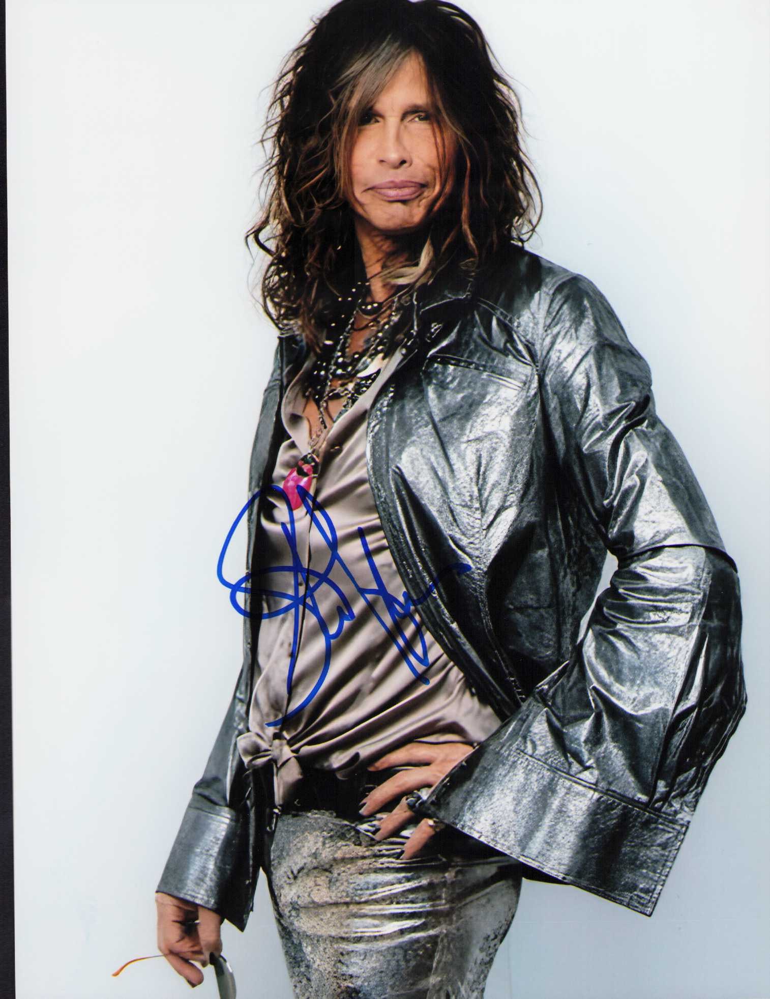 Steven Tyler signed photograph (1 of 1)