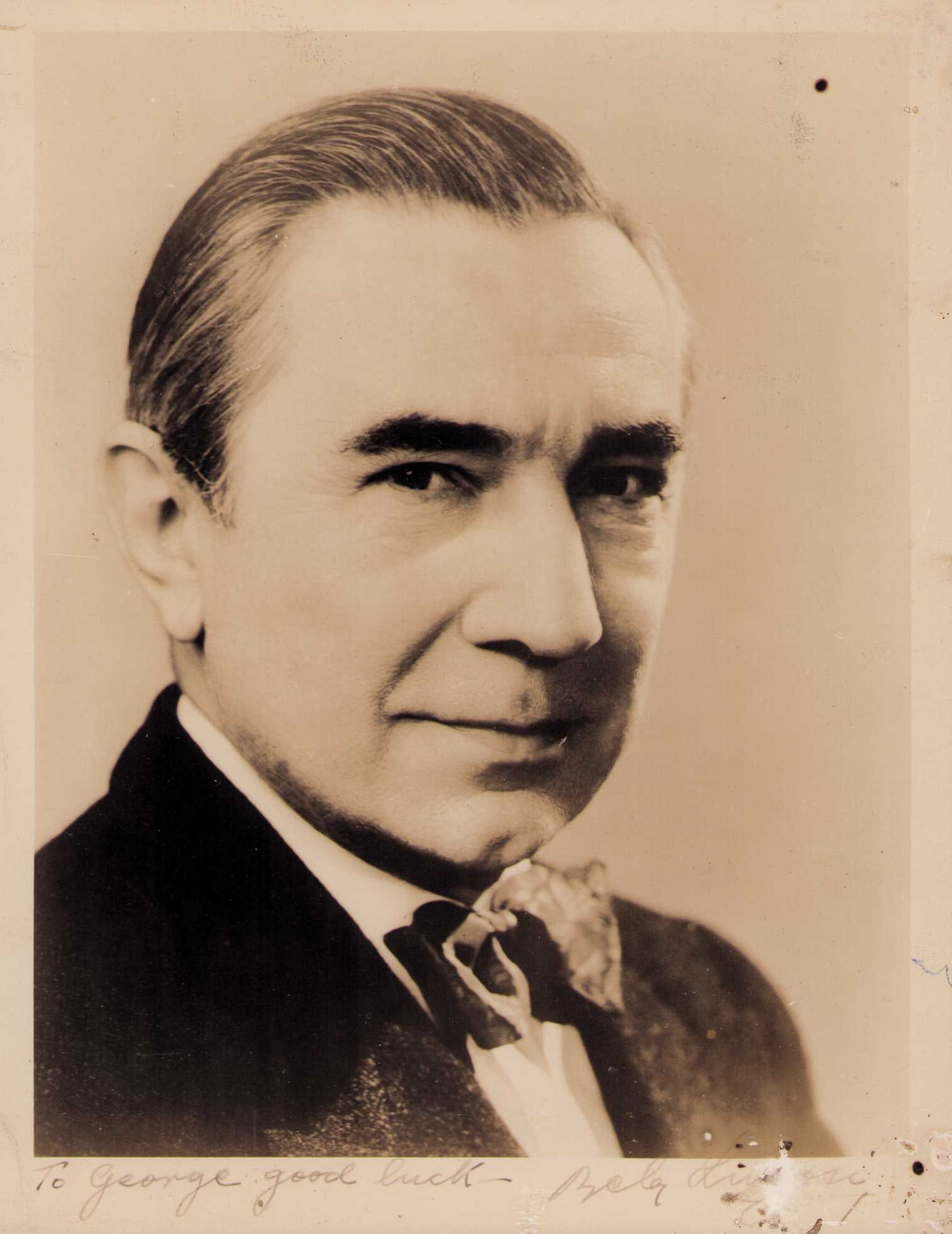 Bela Lugosi vintage signed photograph (1 of 1)